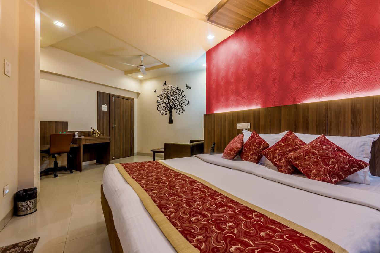 Hotel Panchratna Panvel Exterior foto