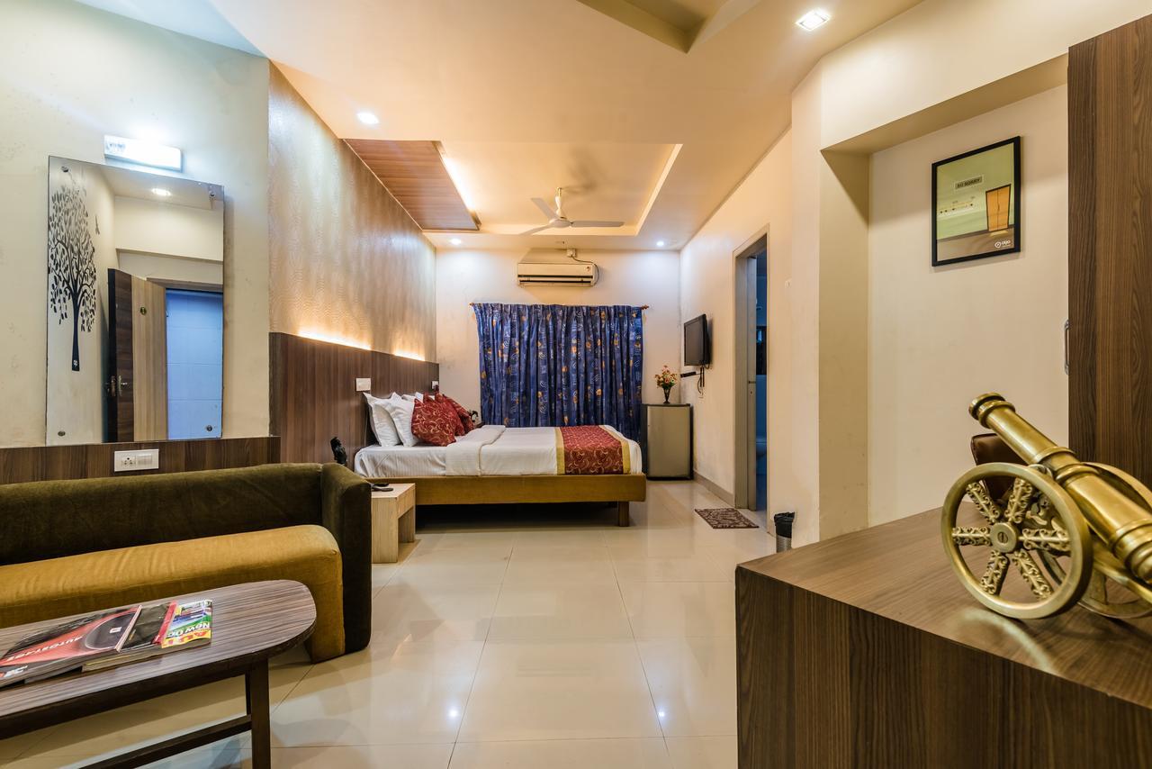Hotel Panchratna Panvel Exterior foto