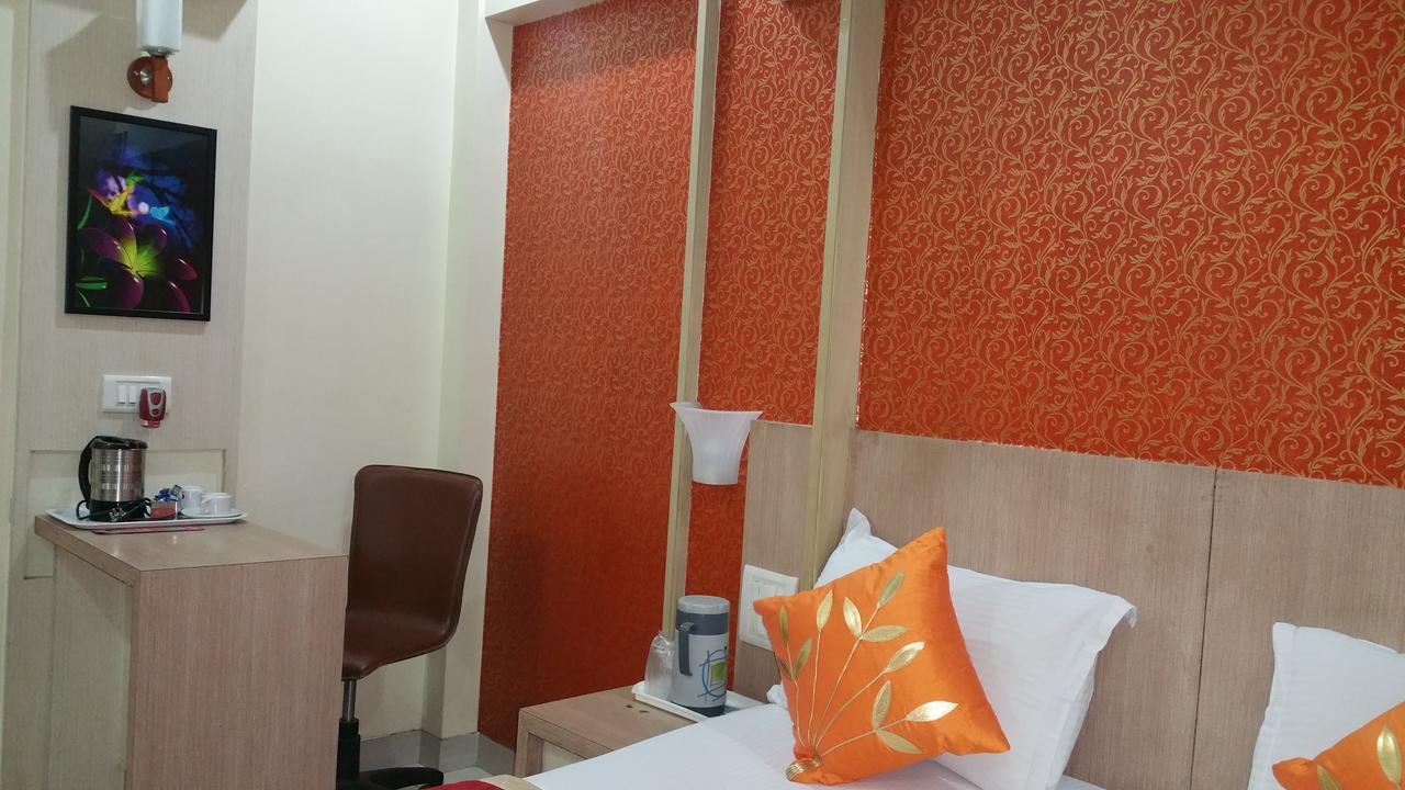 Hotel Panchratna Panvel Exterior foto